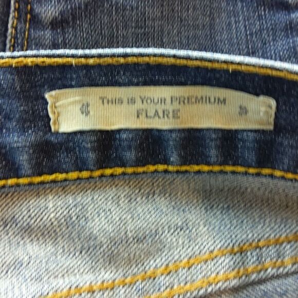 New York & Company premium Flare five-pocket Jeans - Picture 13 of 13